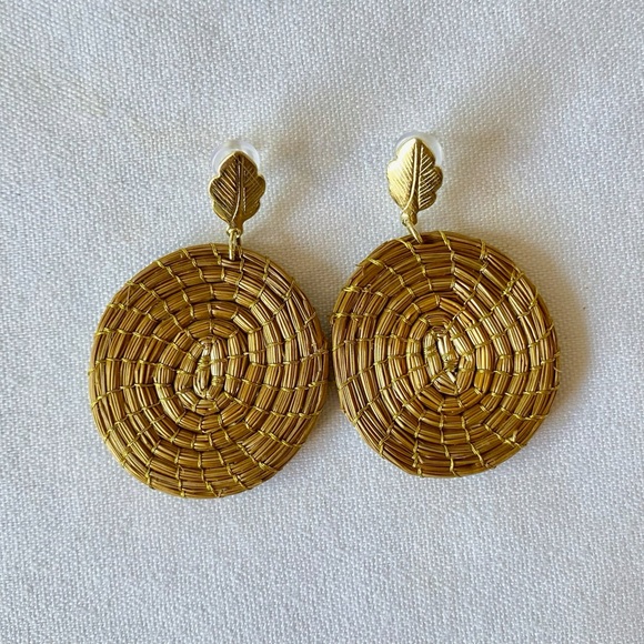 Rare Golden Grass Earrings - Picture 10 of 14